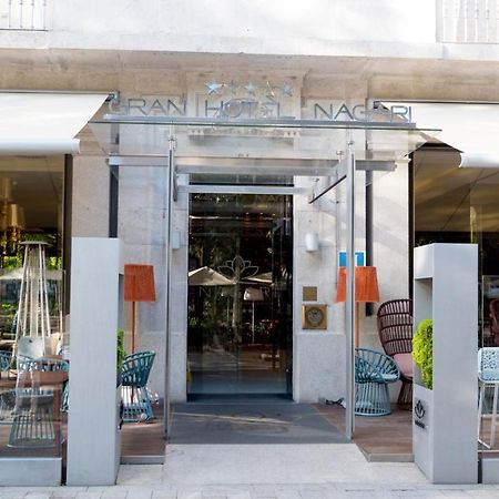 纳加里精品水疗大酒店 比戈 外观 照片 Entrance to Dean West End