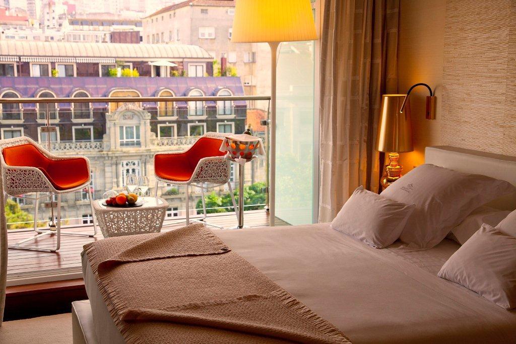 纳加里精品水疗大酒店 比戈 外观 照片 A room at the Hotel Indigo Paris Montmartre