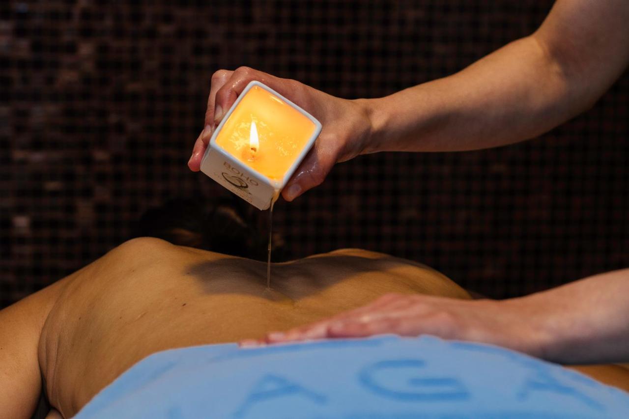 纳加里精品水疗大酒店 比戈 外观 照片 Candle massage