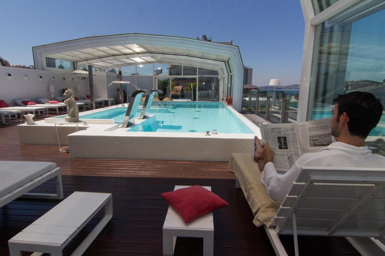 纳加里精品水疗大酒店 比戈 外观 照片 Rooftop pool