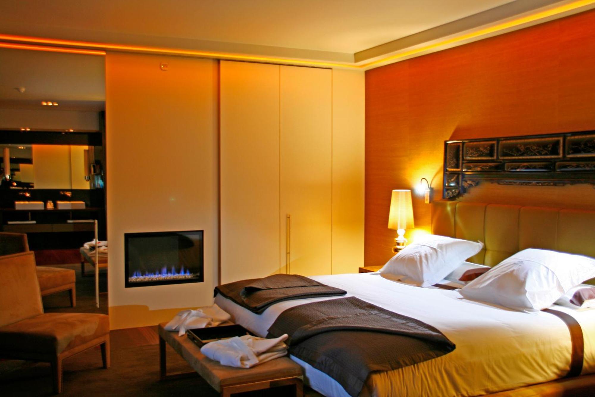 纳加里精品水疗大酒店 比戈 外观 照片 A room at the Mandarin Oriental, Munich