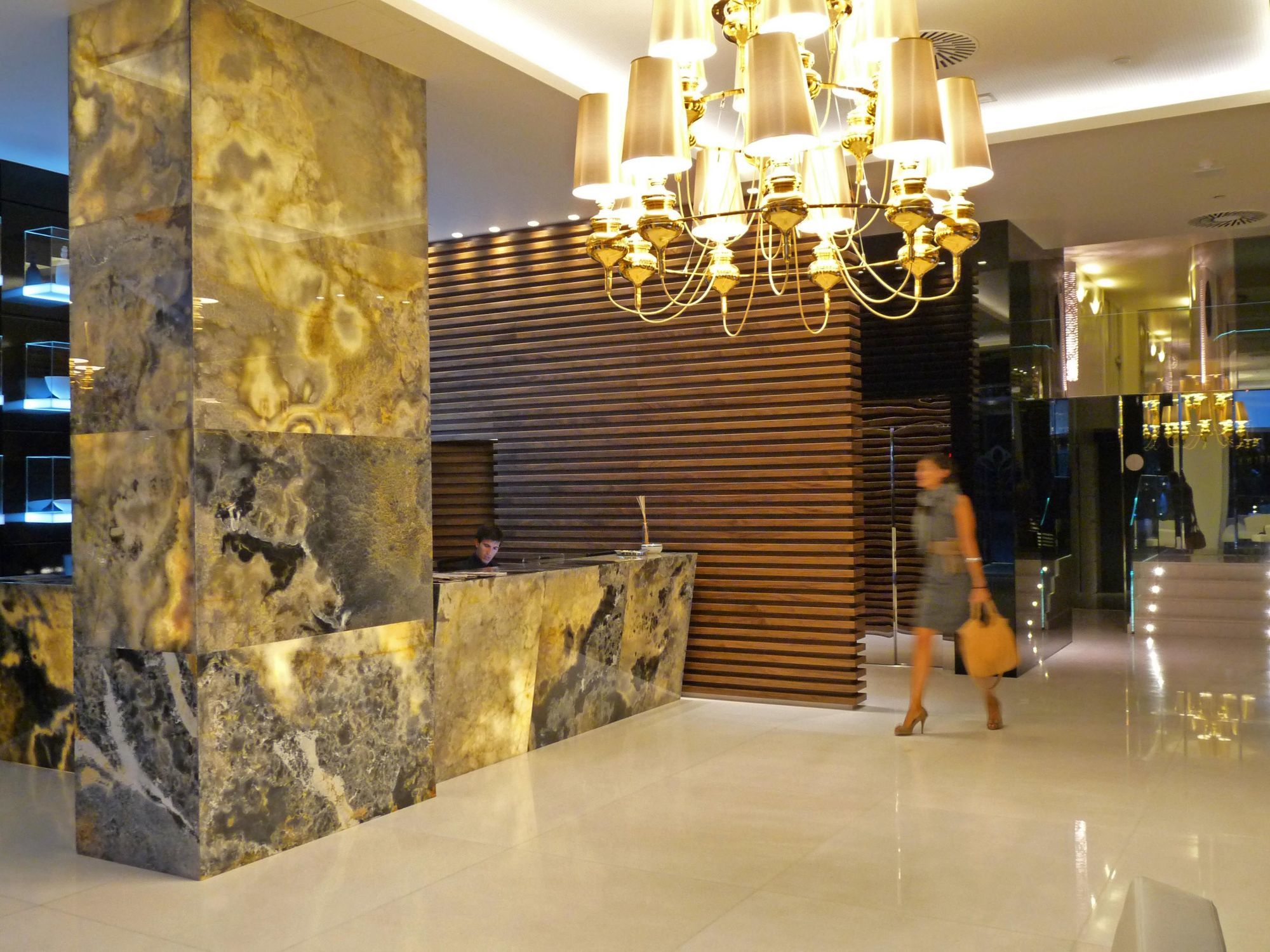 纳加里精品水疗大酒店 比戈 内观 照片 Lobby