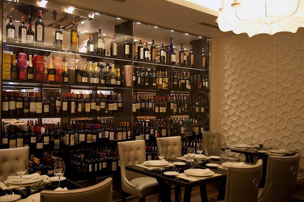 纳加里精品水疗大酒店 比戈 外观 照片 Wine bar in Paris