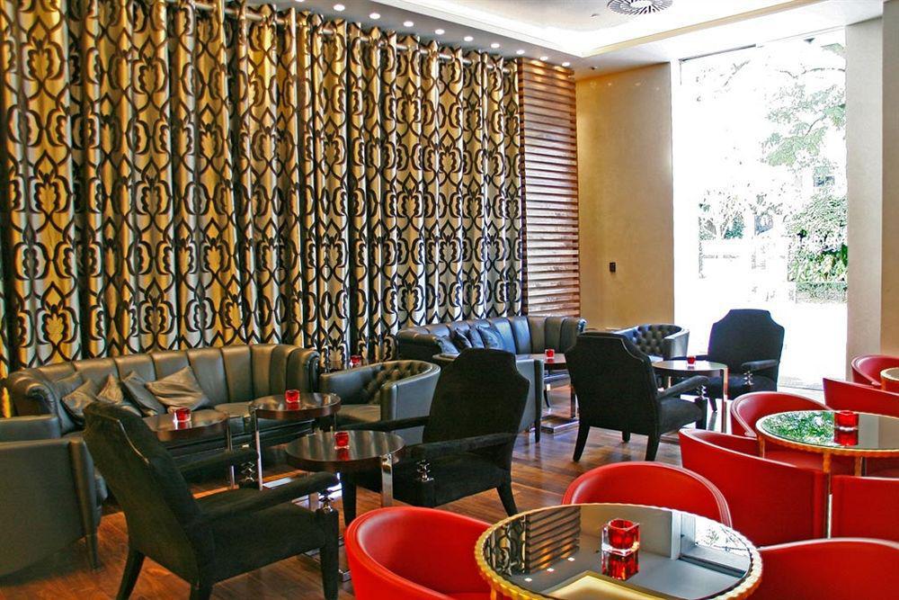 纳加里精品水疗大酒店 比戈 餐厅 照片 The lobby of the hotel